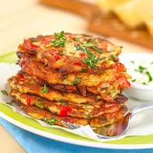 Low Carb Zucchini-Paprika-Pancakes