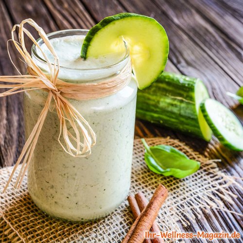 Cremiger Eiweißshake mit Gurke