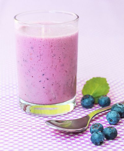 Blaubeershake mit Quark