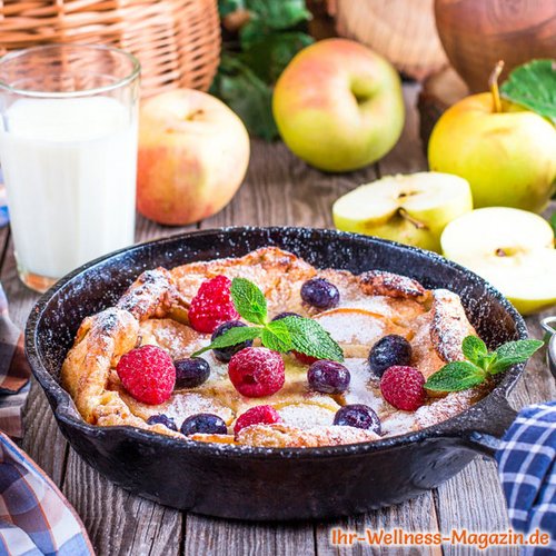 Low Carb Ofenpfannkuchen mit Apfel - gesundes Rezept fürs Frühstück