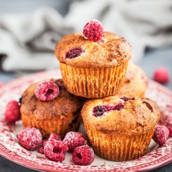 50 schnelle Low Carb Muffins & Cupcakes