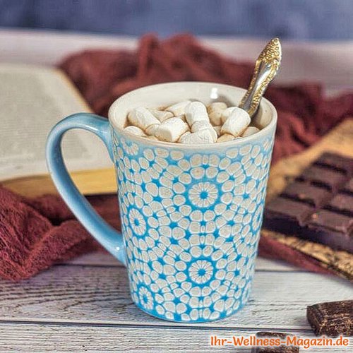 Heiße Schokolade mit zuckerfreien Marshmallows