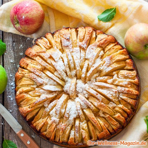 Low-Carb-Apfelkuchen mit gemahlenen Mandeln