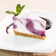 Cremige Low Carb Heidelbeer-Joghurt-Torte