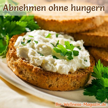 Vollkornbrot mit Kräuterquark und Kleie