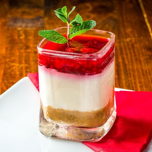 Low Carb Himbeer-Joghurt-Kuchen im Glas