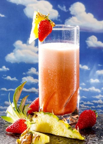 Saftdiät - Saftkur - Erdbeer-Ananas-Drink mit Acerola