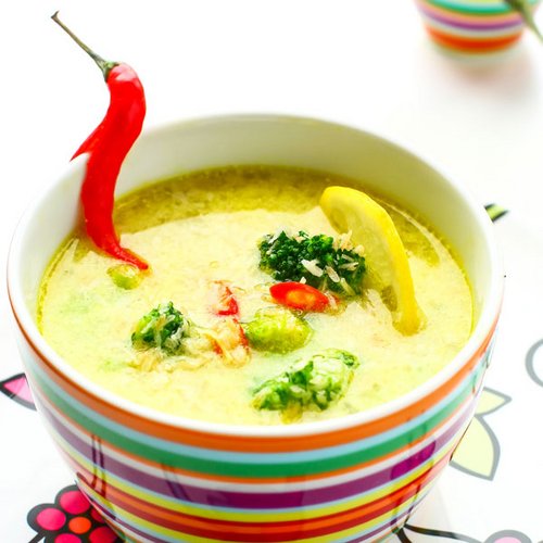 Scharfe Low Carb Kokos-Curry-Suppe