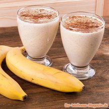 Bananen-Proteinshake mit Zimt