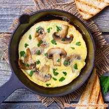 Low-Carb-Omelett mit Champignons