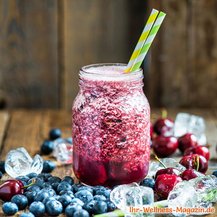 Blaubeer-Kirsch-Slushie selber machen