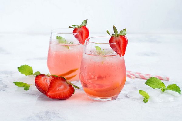 Eistee ohne Zucker - gesunde, erfrischende Sommergetränke