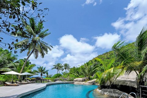 Seychellen-Insel Praslin: Hier betören Palmen, Strand und Meer die Sinne