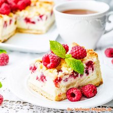 Leichter Low Carb Himbeer-Käse-Streuselkuchen