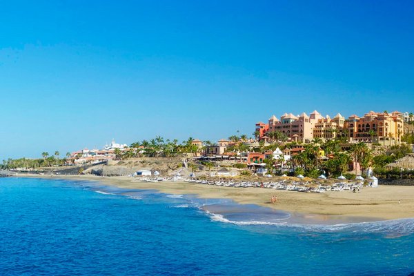 Playa del Duque – fürstliches Badevergnügen vor elegant-gepflegter Kulisse