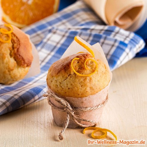 Saftige Low Carb Joghurt-Orangen-Muffins - einfaches Rezept ohne Zucker