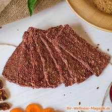 Knäckebrot mit Rote Bete und Tomaten