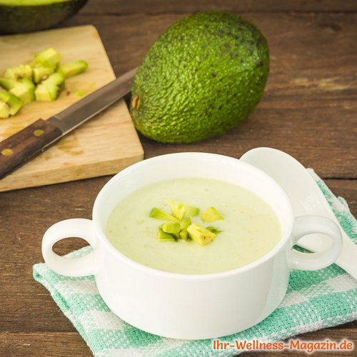 Schnelle Low Carb Avocadocremesuppe