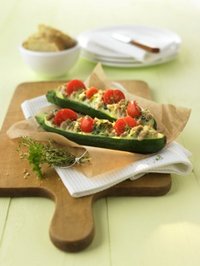 Einfache Kochrezepte: Gebackene Zucchini-Schiffchen