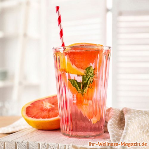 Grapefruit-Limonade mit Minze