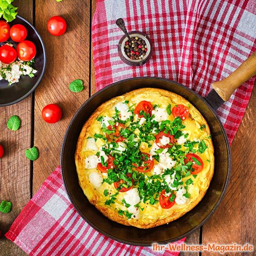 Omelett mit Tomaten und Feta