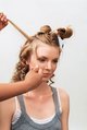 Locken selber machen - Haarfrisuren zum selber machen: Der romantische Look - Anleitung - Step 2