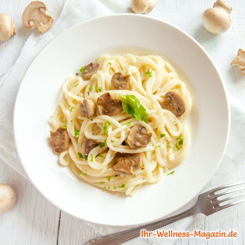 Cremige Low-Carb-Pasta mit Pilzen