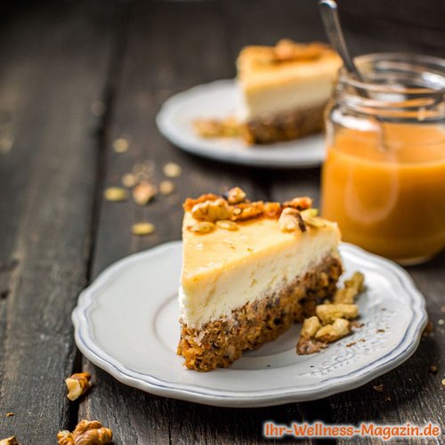 Low Carb Nuss-Vanille-Käsekuchen mit Karamell