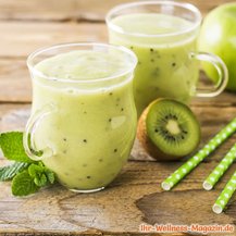 Cremiger Kiwi-Apfel-Eiweißshake