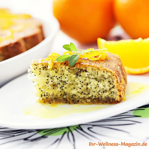 Saftiger Low Carb Orangen-Mohnkuchen