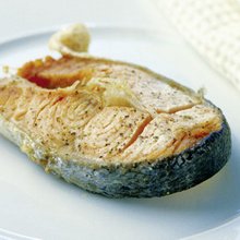 Gesunde Anti-Aging Ernährung: Lachssteak mit Zitronenpfeffer