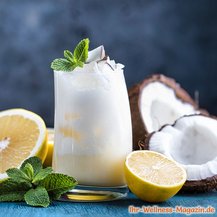 Zitronen-Eistee mit Kokosmilch