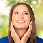 weiter zu - Strahlend schön trotz Akne