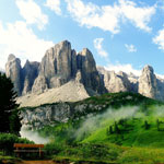 weiter zu - Wellness- und Aktivurlaub in den Dolomiten